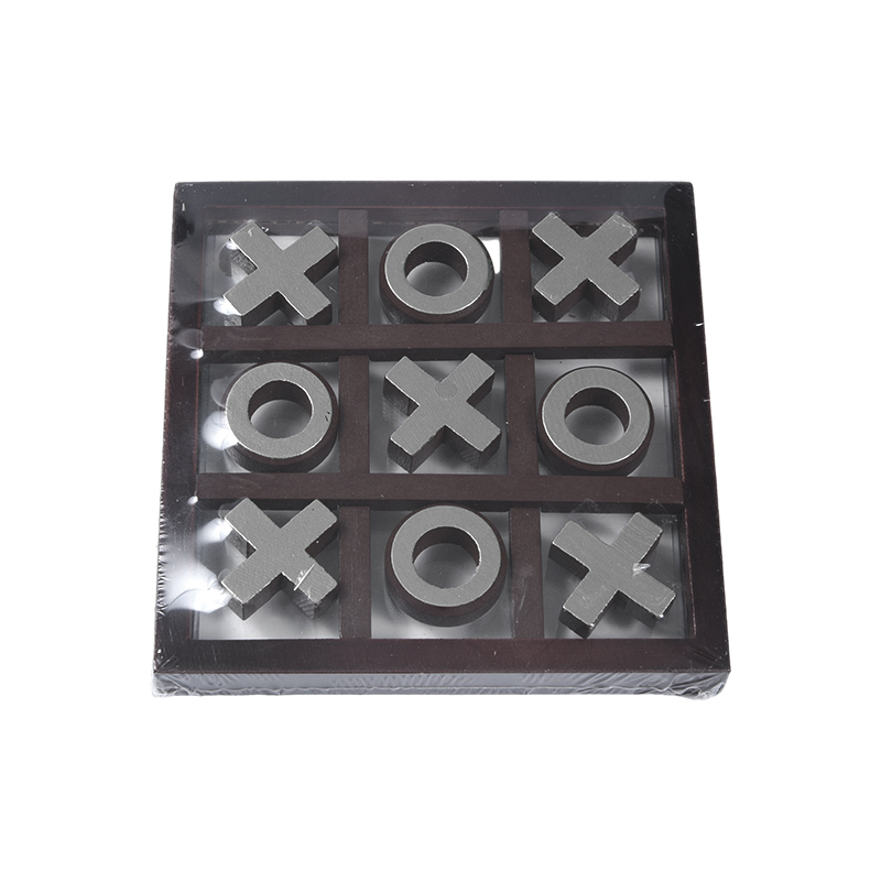 Koyu Çerçevede Altın Tonlu Parçalar Ahşap Tic-Tac-Toe Oyunu