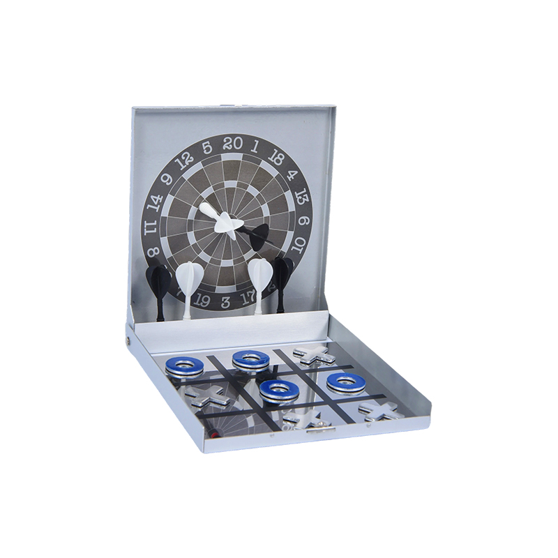 Taşınabilir Metal Kasa Sürümü Manyetik Dart ve Tic-Tac-Toe Kombo Oyunu