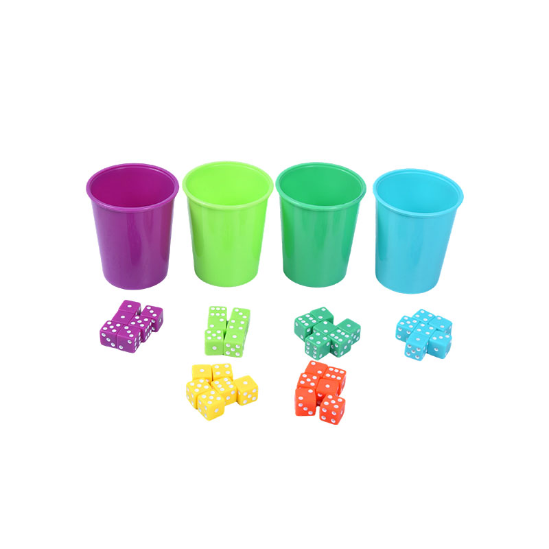 Renkli Plastik Bardak ve Zar Seti – Canlı Parti veya Oyun Seti